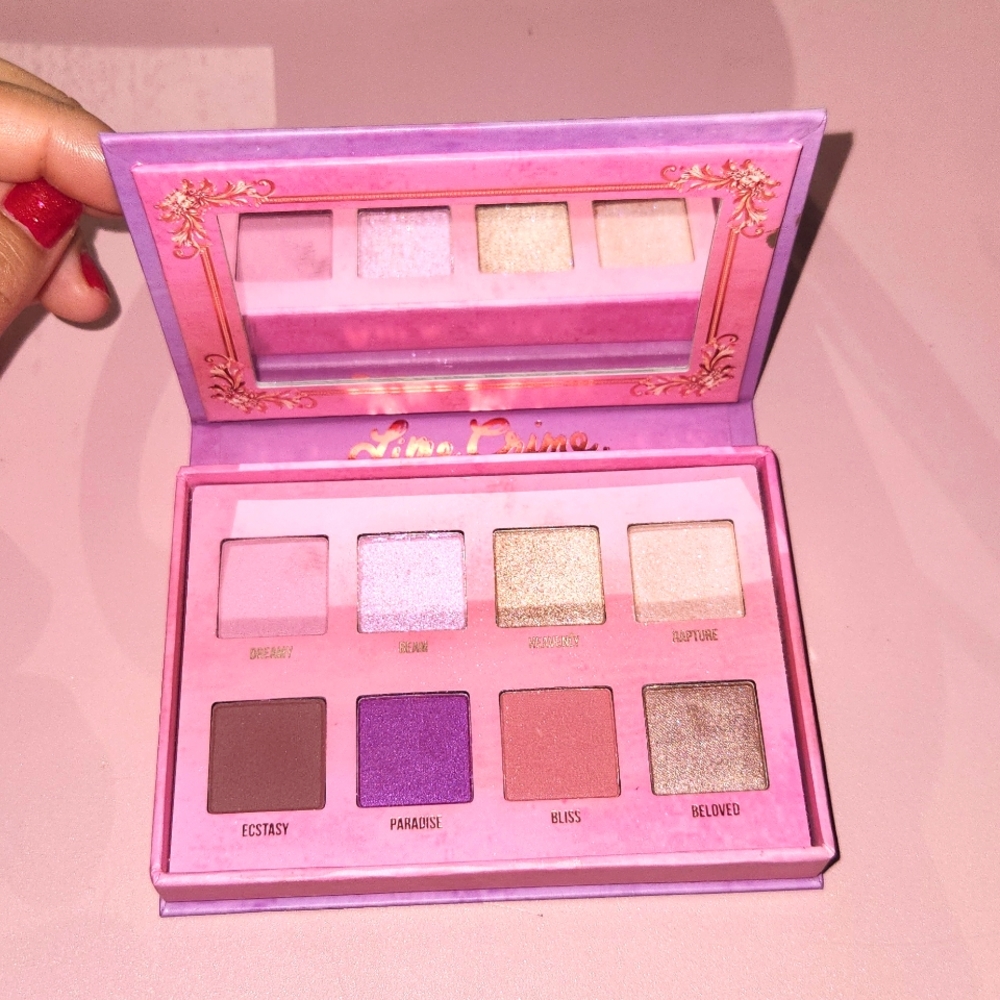 Eye shadow pallate